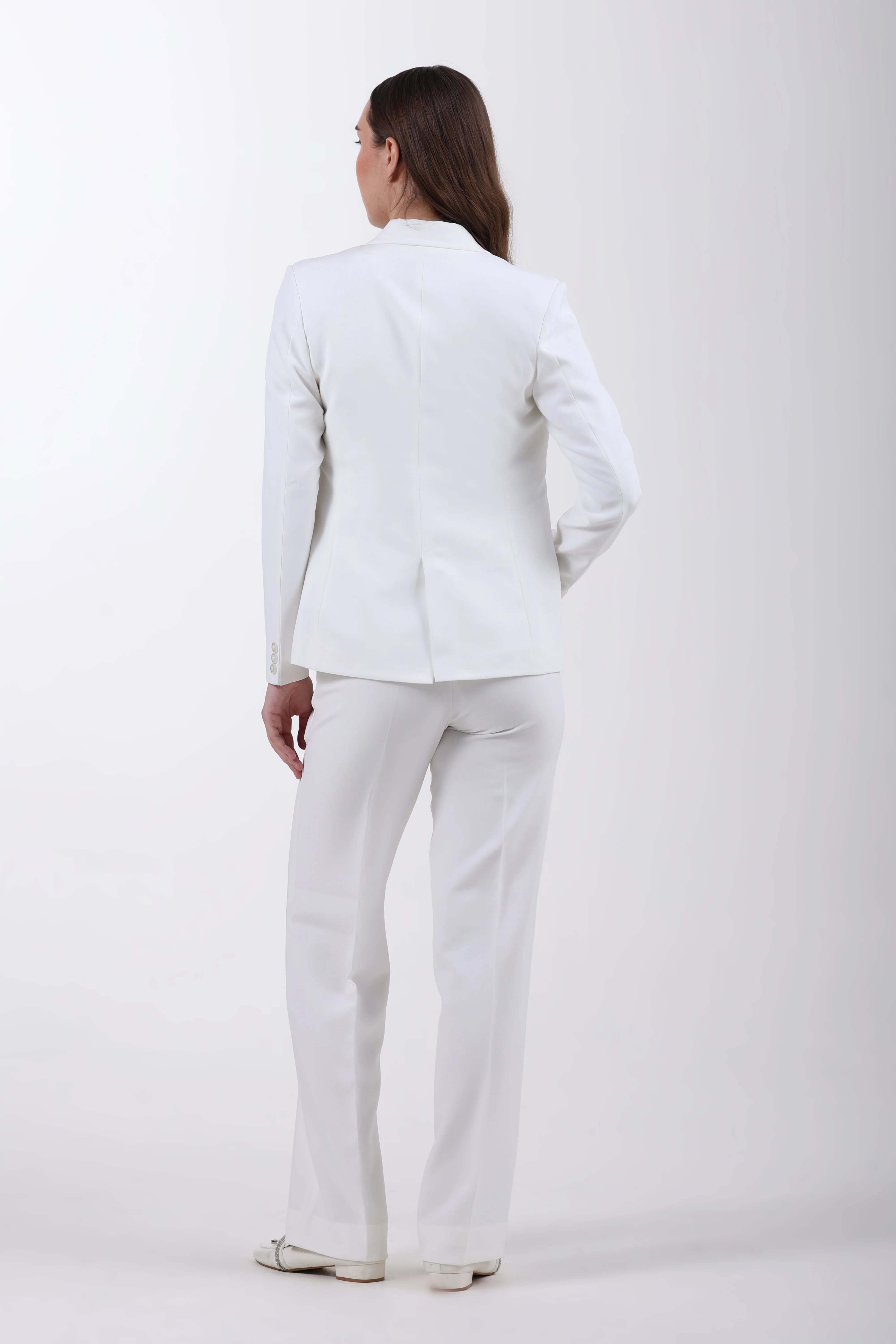 The Limitless Command 3-Piece Double-Breasted Suit Set – White - Image 12