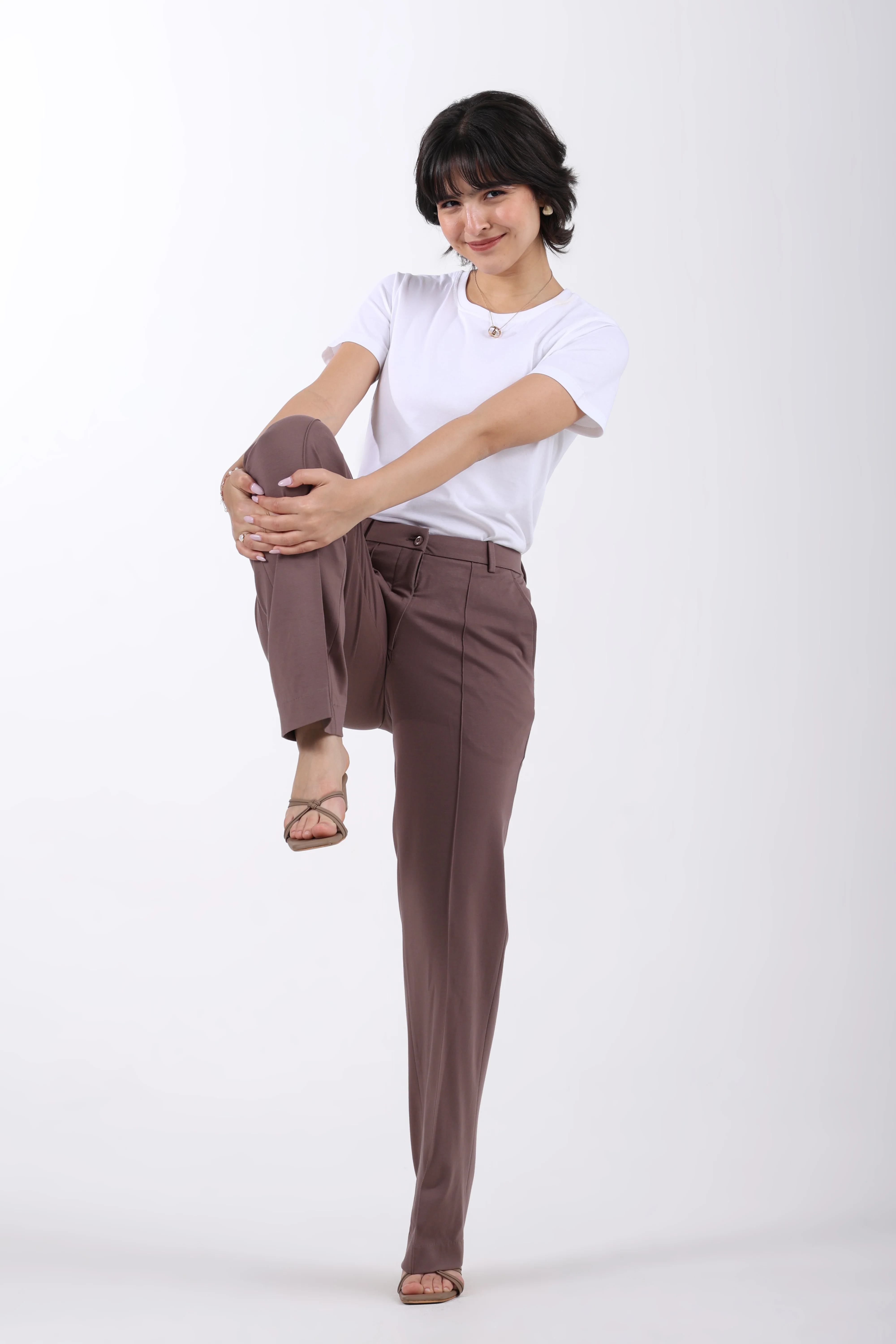 Limitless Core™ Pintuck Straight Fit Pants – Cocoa Brown - Image 4