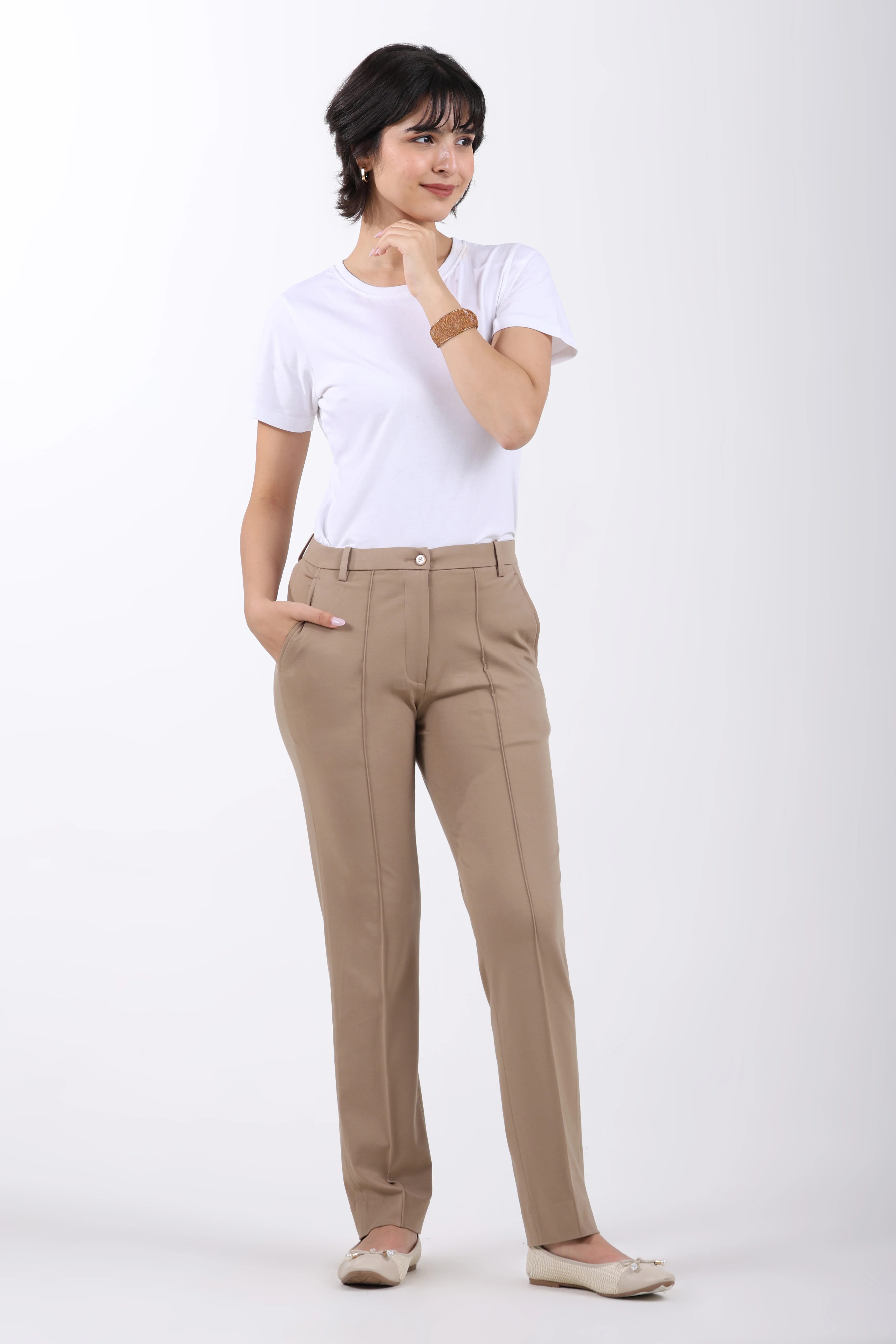 Limitless Core™ Tapered Pants – Beige - Image 4