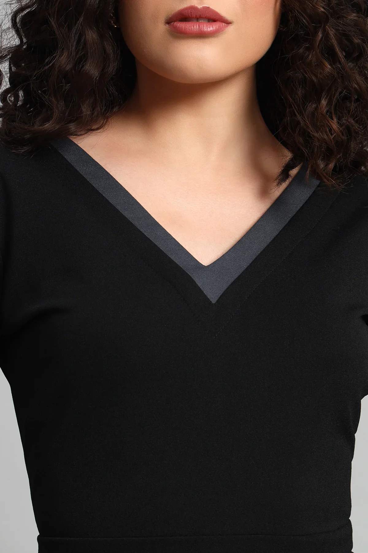 Luminary Layers Sheath Dress – Black - Image 2
