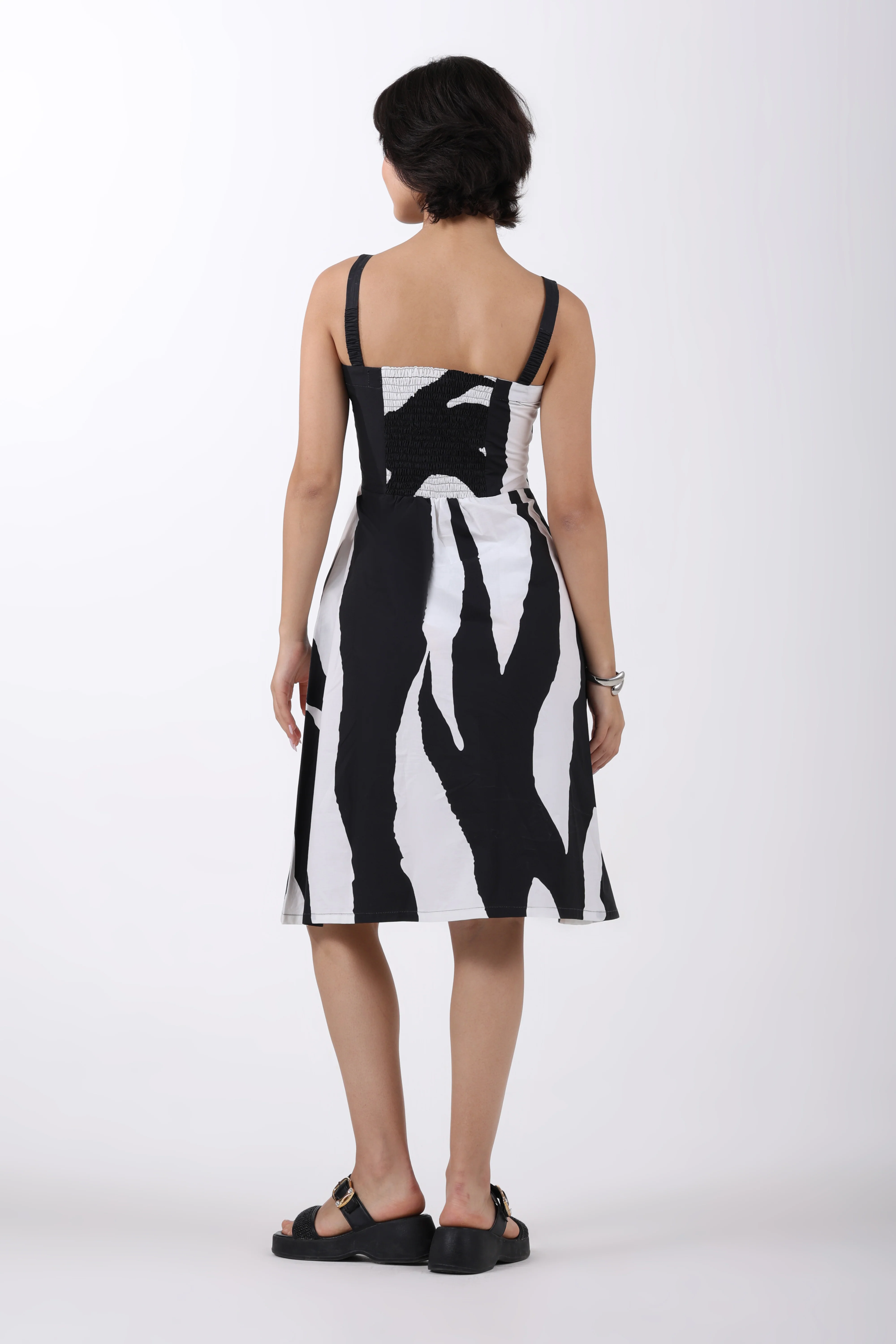 Quiet Contrast Cotton Midi Dress - Image 7